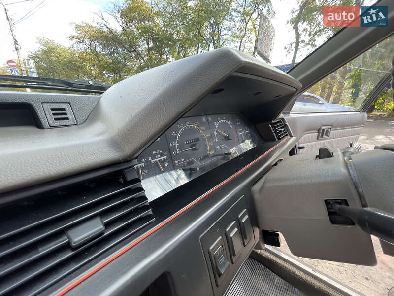 Седан Nissan Bluebird 1984 в Одессе