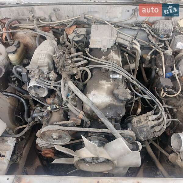 Седан Nissan Bluebird 1981 в Виннице