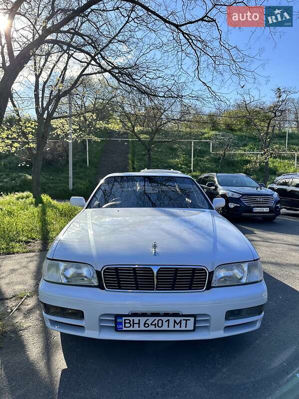 Седан Nissan Cedric 1995 в Одесі