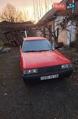 Хетчбек Nissan Cherry 1986 в Богуславі