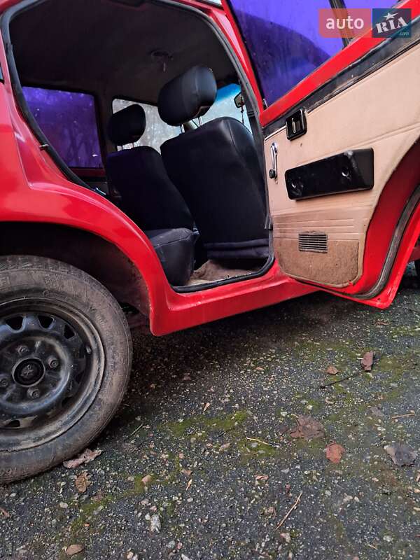 Хетчбек Nissan Cherry 1986 в Богуславі