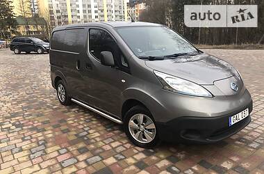 Грузопассажирский фургон Nissan e-NV200 2014 в Тернополе