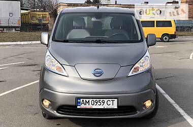 Мінівен Nissan e-NV200 2015 в 