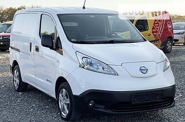 Грузопассажирский фургон Nissan e-NV200 2014 в Львове