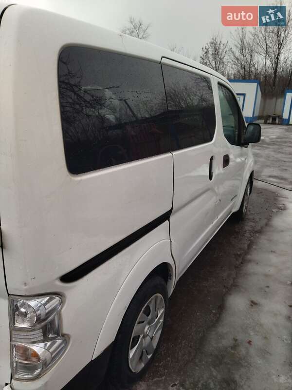 Минивэн Nissan e-NV200 2017 в Кривом Роге