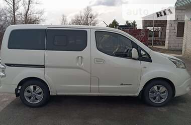 Минивэн Nissan e-NV200 2015 в Киеве