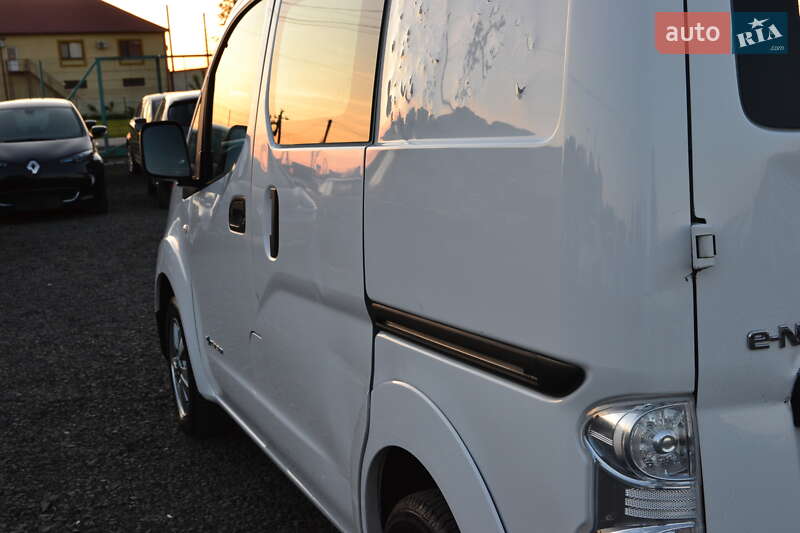 Грузовой фургон Nissan e-NV200 2020 в Луцке