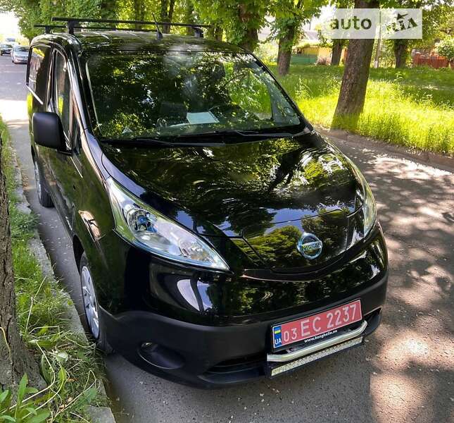 Минивэн Nissan e-NV200 2015 в Ровно