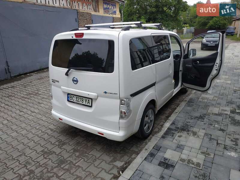 Мінівен Nissan e-NV200 2015 в Дрогобичі