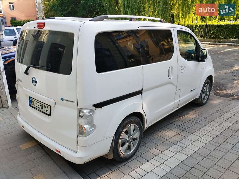 Мінівен Nissan e-NV200 2015 в Дрогобичі