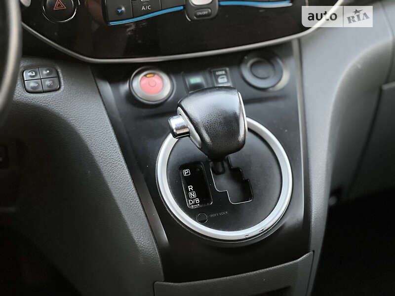 Минивэн Nissan e-NV200 2015 в Киеве