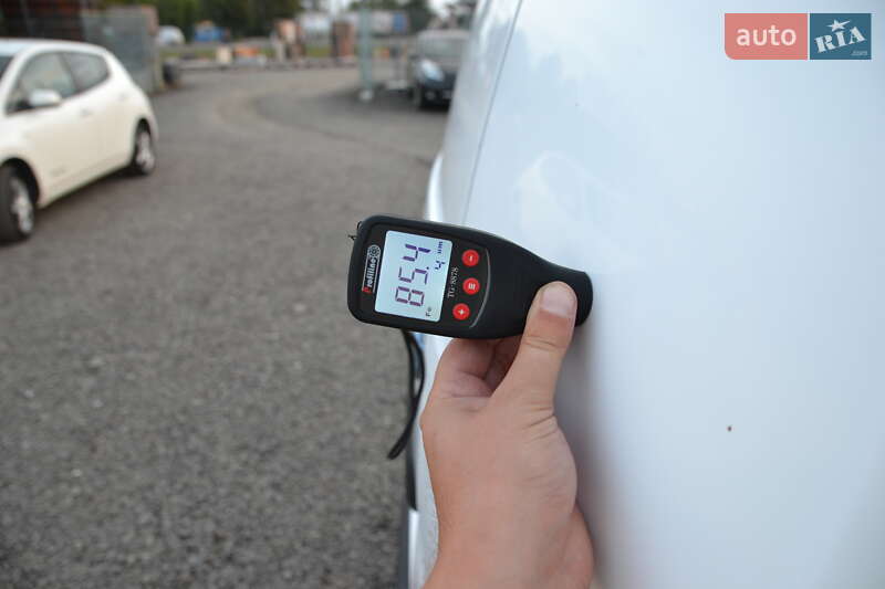 Вантажний фургон Nissan e-NV200 2015 в Луцьку