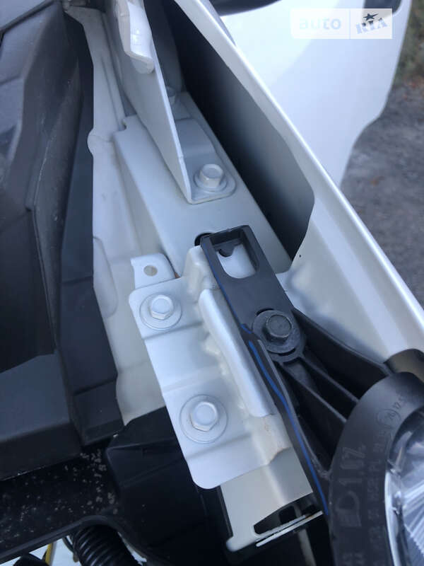 Вантажний фургон Nissan e-NV200 2016 в Вінниці