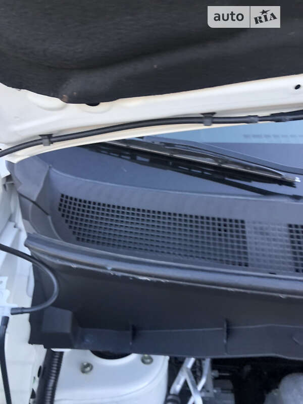 Вантажний фургон Nissan e-NV200 2016 в Вінниці