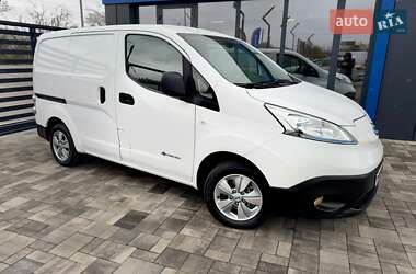 Вантажний фургон Nissan e-NV200 2016 в Рівному