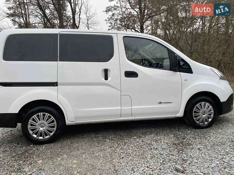 Минивэн Nissan e-NV200 2018 в Житомире фото 6 Минивэн Nissan e-NV200 2018 в Житомире