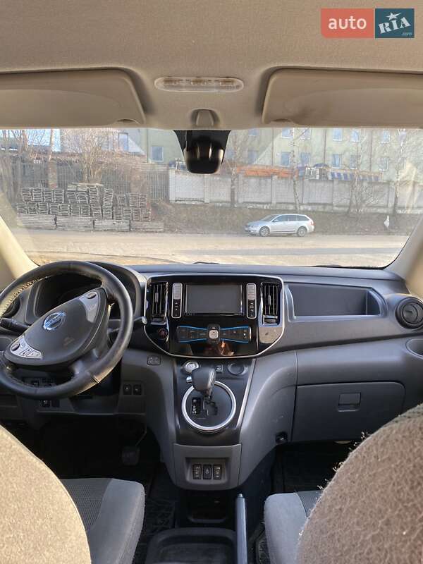 Мінівен Nissan e-NV200 2014 в Львові