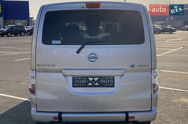 Минивэн Nissan e-NV200 2018 в 