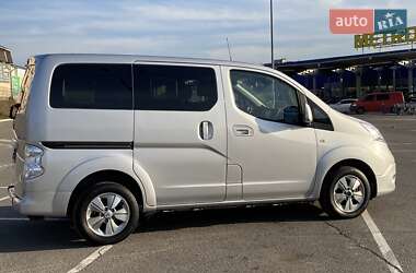Минивэн Nissan e-NV200 2018 в 