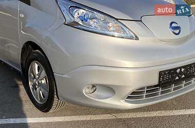 Минивэн Nissan e-NV200 2018 в 