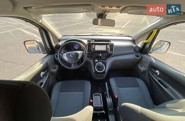 Минивэн Nissan e-NV200 2018 в 