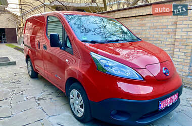 Вантажний фургон Nissan e-NV200 2019 в Києві