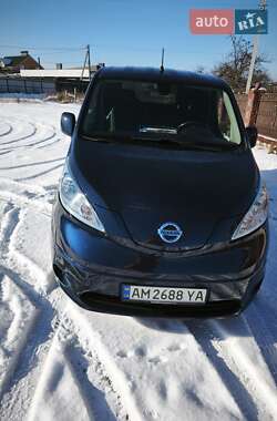 Мінівен Nissan e-NV200 2016 в 