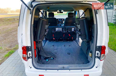 Минивэн Nissan e-NV200 2019 в 
