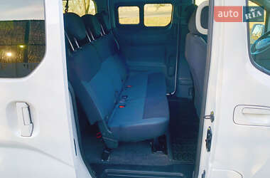 Минивэн Nissan e-NV200 2019 в 