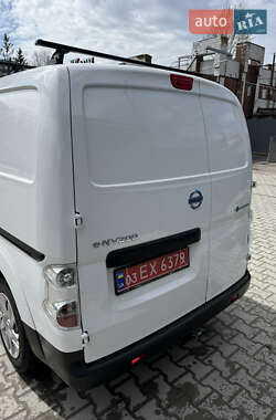 Грузовой фургон Nissan e-NV200 2018 в 