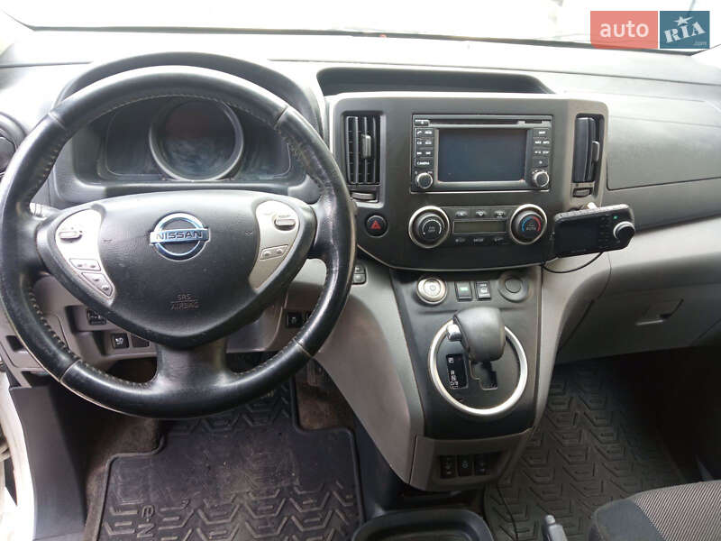 Грузовой фургон Nissan e-NV200 2017 в Радехове