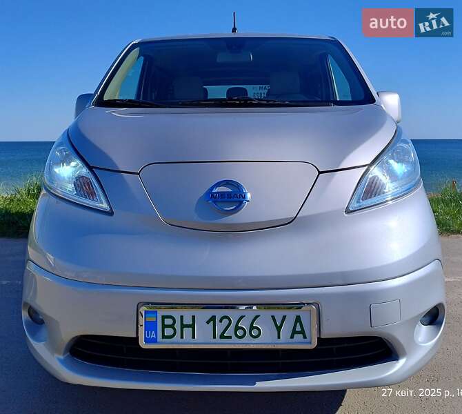 Nissan e-NV200 2014