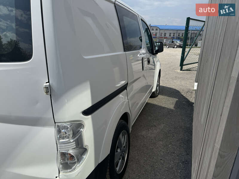 Вантажний фургон Nissan e-NV200 2018 в Тернополі