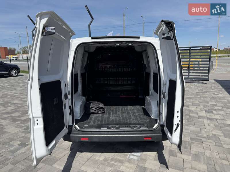 Грузовой фургон Nissan e-NV200 2019 в Ровно фото 24 Грузовой фургон Nissan e-NV200 2019 в Ровно