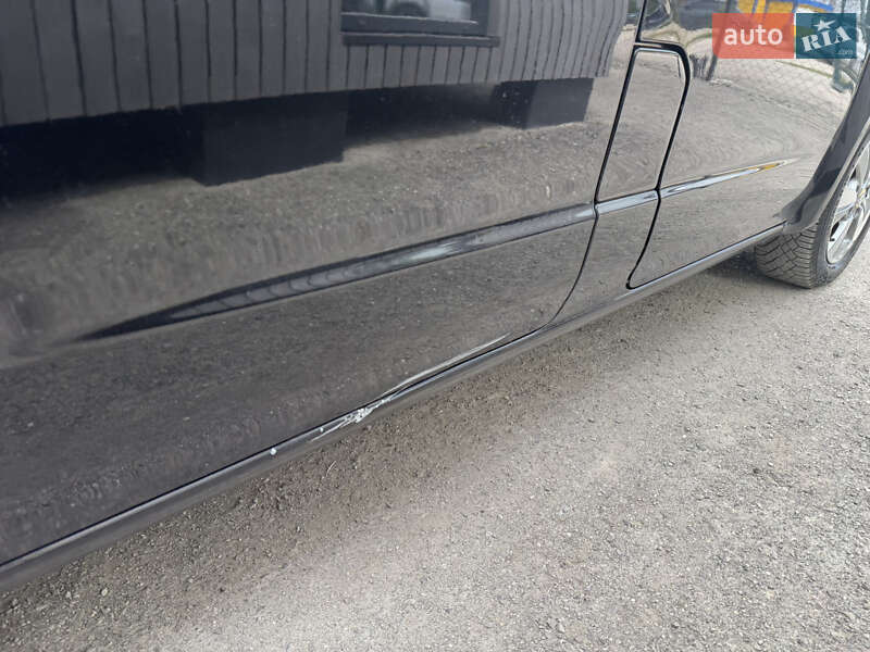 Вантажний фургон Nissan e-NV200 2015 в Тернополі