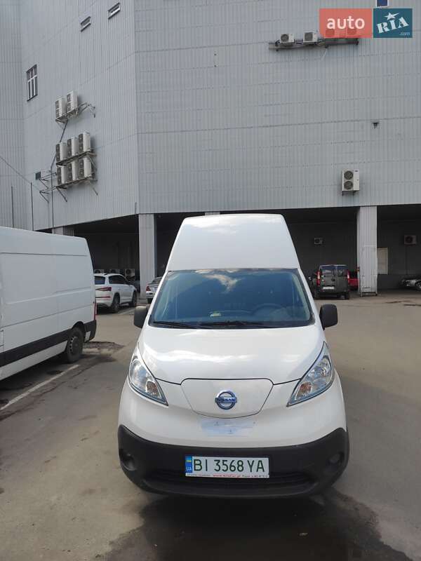 Вантажний фургон Nissan e-NV200 2019 в Полтаві