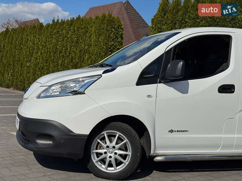 Вантажний фургон Nissan e-NV200 2020 в Стрию