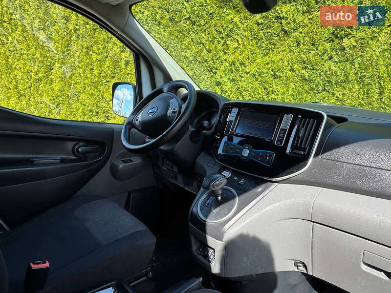 Вантажний фургон Nissan e-NV200 2020 в Стрию