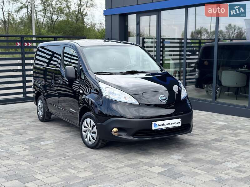 Вантажний фургон Nissan e-NV200 2021 в 