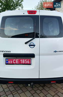 Грузовой фургон Nissan e-NV200 2019 в 