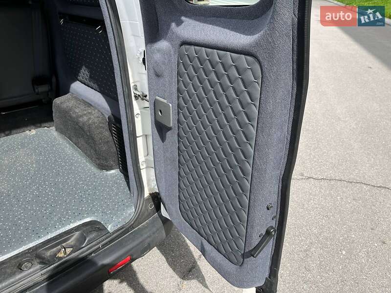 Мінівен Nissan e-NV200 2019 в Вінниці фото 40 Мінівен Nissan e-NV200 2019 в Вінниці