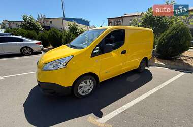 Грузовой фургон Nissan e-NV200 2015 в Одессе