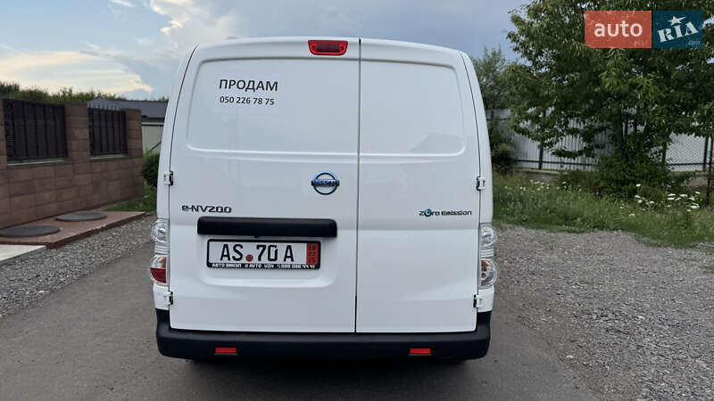 Грузовой фургон Nissan e-NV200 2020 в Ужгороде