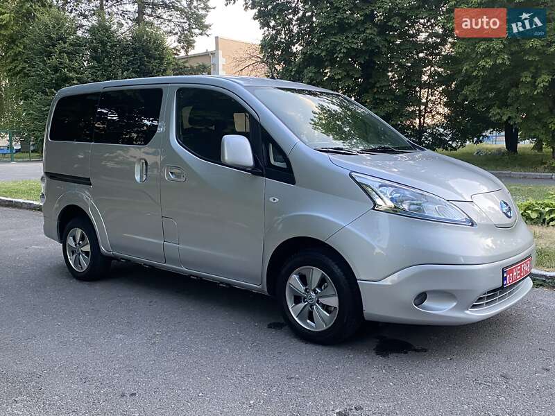 Мінівен Nissan e-NV200 2018 в 