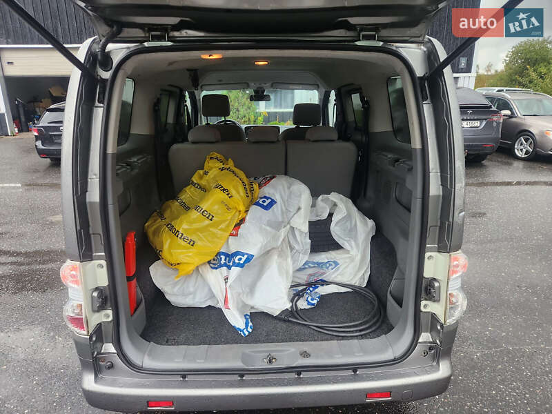 Минивэн Nissan e-NV200 2015 в Киеве