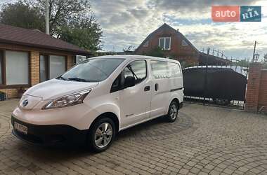 Грузовой фургон Nissan e-NV200 2018 в Хмельницком