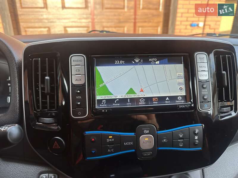 Грузовой фургон Nissan e-NV200 2018 в Хмельницком