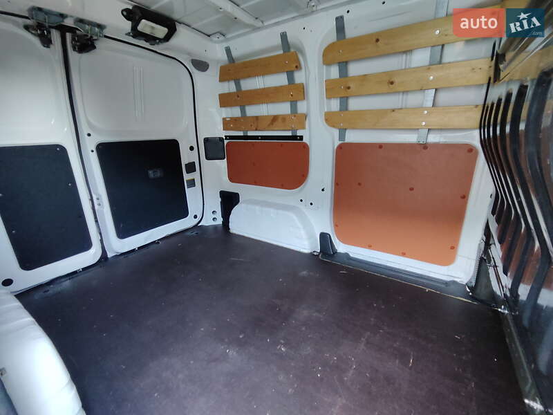 Грузовой фургон Nissan e-NV200 2020 в Новых Санжарах фото 12 Грузовой фургон Nissan e-NV200 2020 в Новых Санжарах