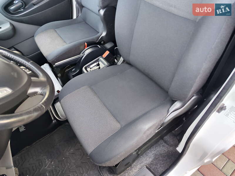 Грузовой фургон Nissan e-NV200 2020 в Новых Санжарах фото 10 Грузовой фургон Nissan e-NV200 2020 в Новых Санжарах