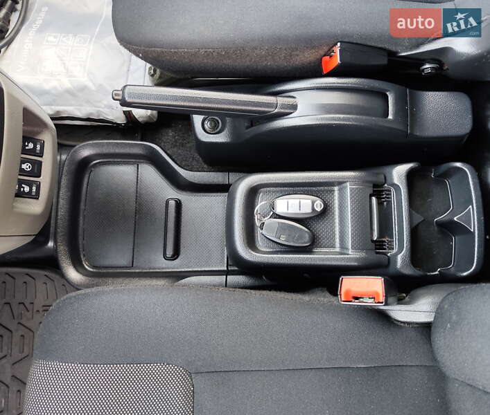 Грузовой фургон Nissan e-NV200 2020 в Новых Санжарах фото 18 Грузовой фургон Nissan e-NV200 2020 в Новых Санжарах